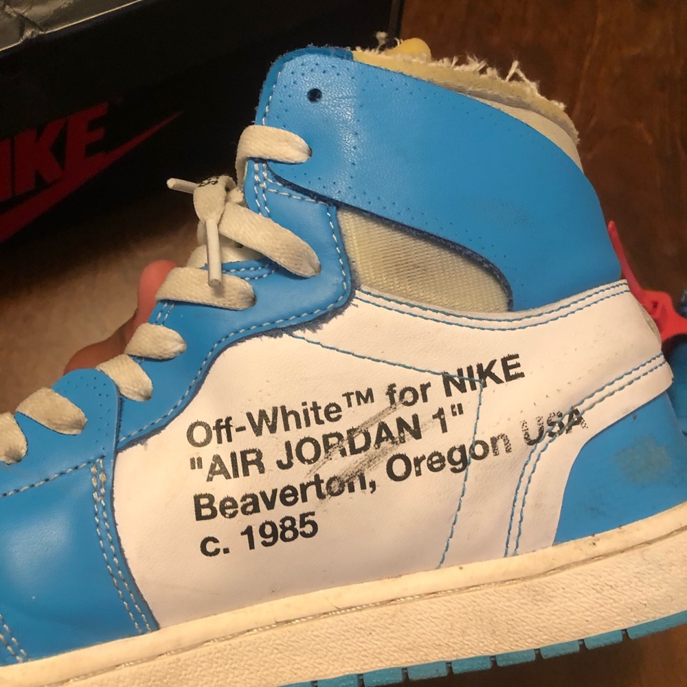 Off white jordan 1 UNC
